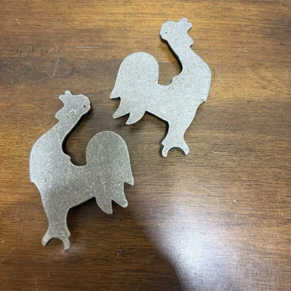 Vintage Black Painted Cast Iron Pair Rooster Wall Hanging Rustic Country Decor - Picture 4 of 9